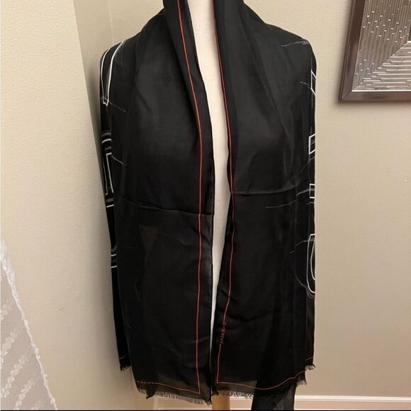 100% AUTHENTIC GIVENCHY PARIS LOGO print Fringe UNISEX SCARF, MADE IN IT… - Picture 8 of 12